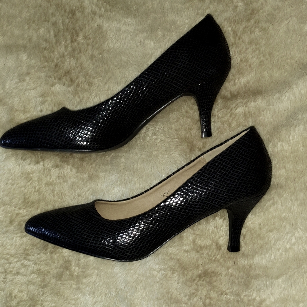 Riverberry Black Faux Croc-Pattern 3" Pumps